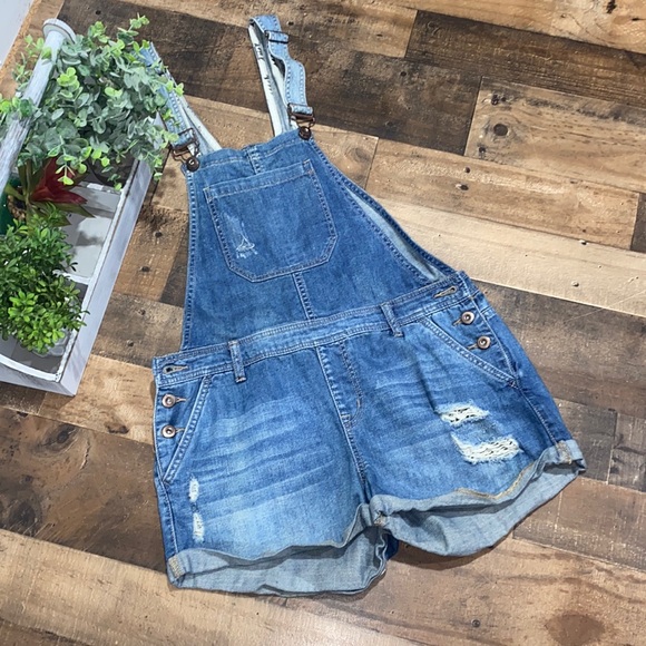 Forever 21 Denim - Forever 21 jean overalls